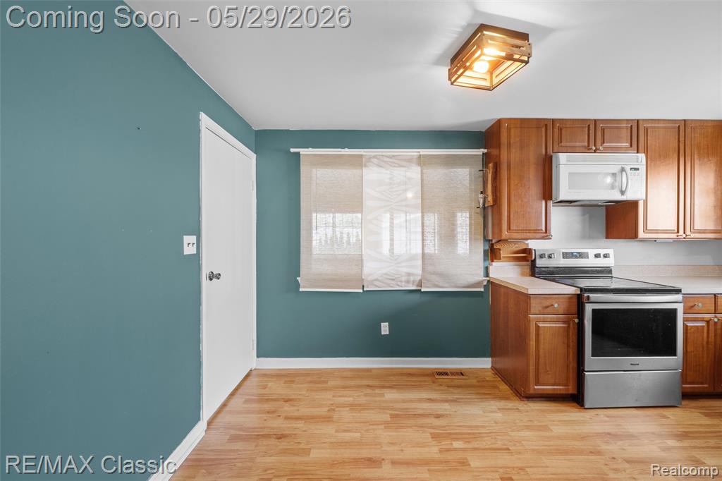 15586 Oakbrook Street, Romulus, MI 48174 — Photo 14