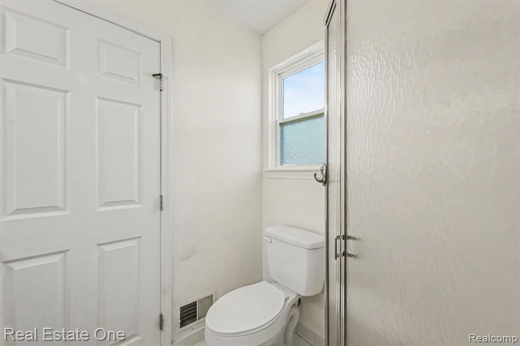 13941 Perry Place Court, Riverview, MI 48193 — Photo 19