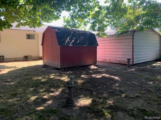 5709 Suburban Court, Flint, MI 48505 — Photo 33