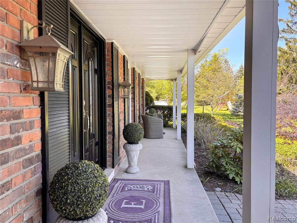 4655 Walnut Lake Road, Bloomfield Hills, MI 48301 — Photo 3