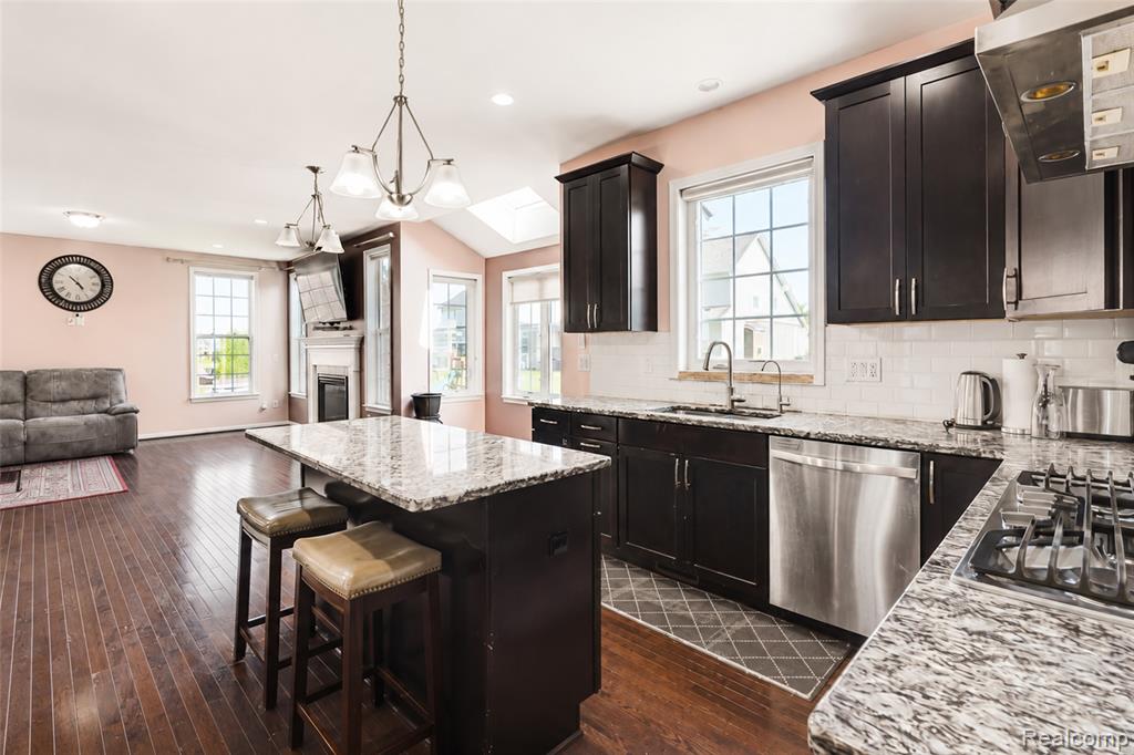 50873 Scarborough Road, Canton, MI 48188 — Photo 8