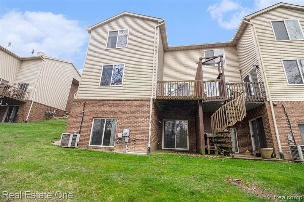 520 N REESE Street, South Lyon, MI 48178 — Photo 27