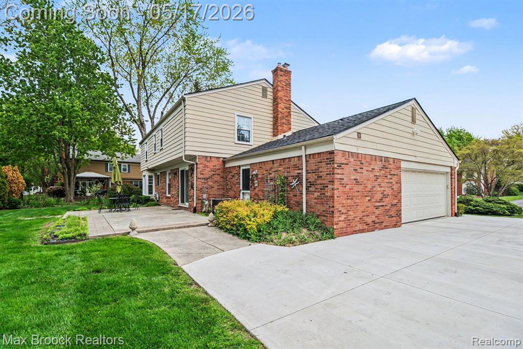 2004 Bootmaker Lane, Bloomfield Hills, MI 48304 — Photo 24