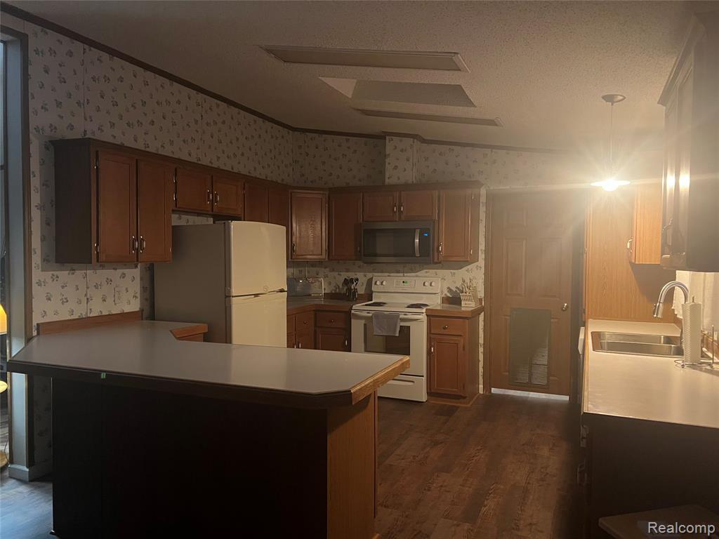 222 Chestnut Street NE, Kalkaska, MI 49646 — Photo 12