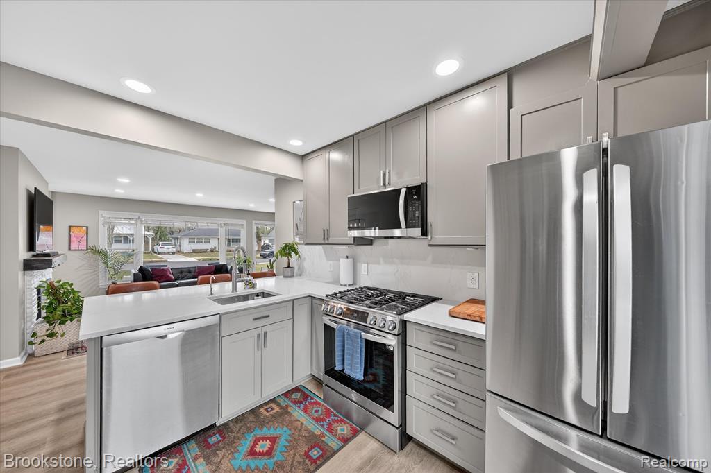 15636 Kirkshire Avenue, Beverly Hills, MI 48025 — Photo 19