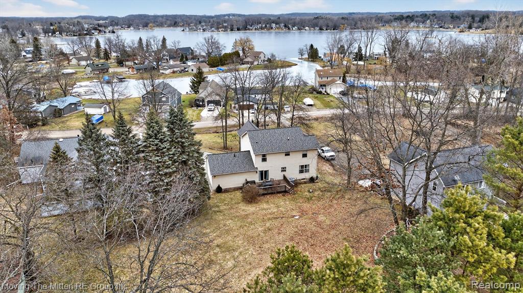 10129 Walnut Shores Drive, Fenton, MI 48430 — Photo 2