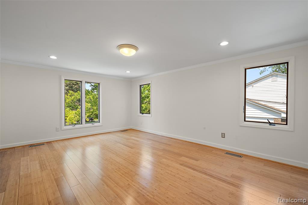 5353 W Bloomfield Lake Road, West Bloomfield, MI 48323 — Photo 40
