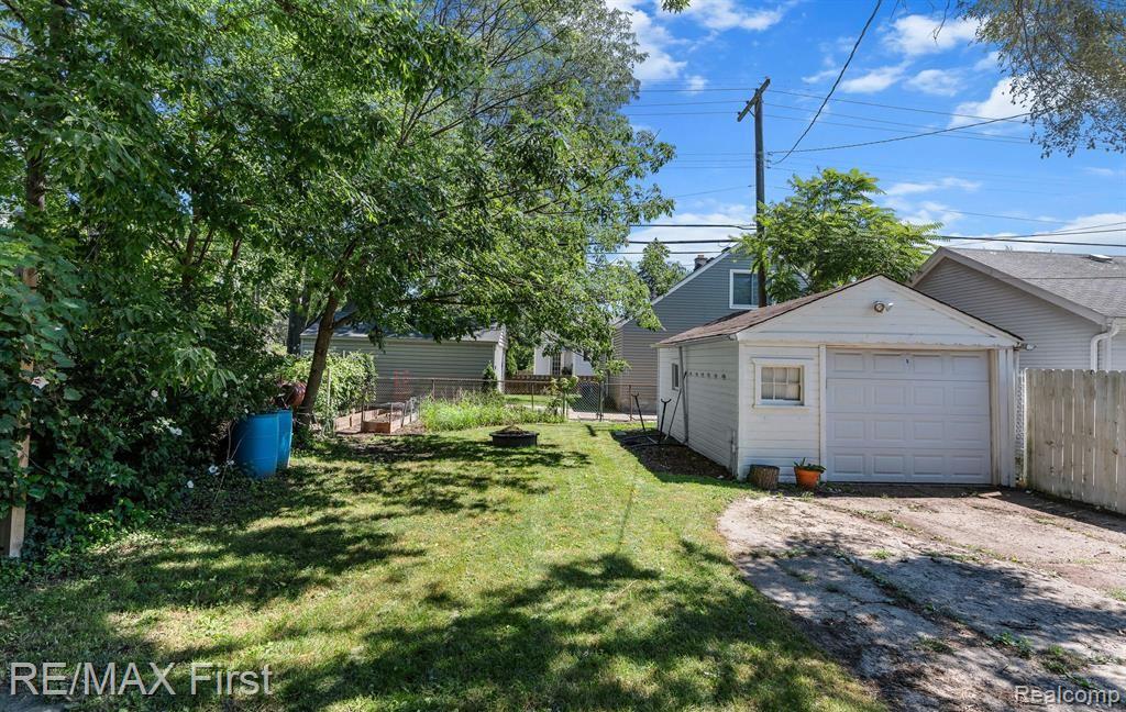 406 N Campbell Road, Royal Oak, MI 48067 — Photo 15