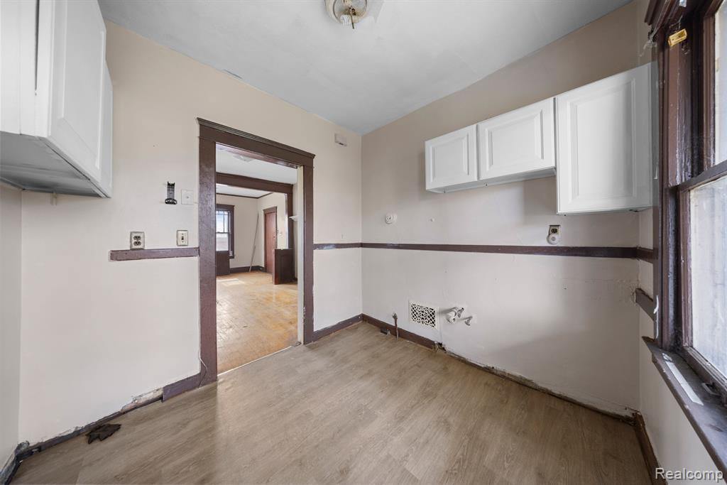 7334 WILDEMERE Street, Detroit, MI 48206 — Photo 20