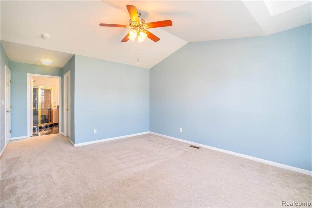 9429 MADISON Drive, Belleville, MI 48111 — Photo 27