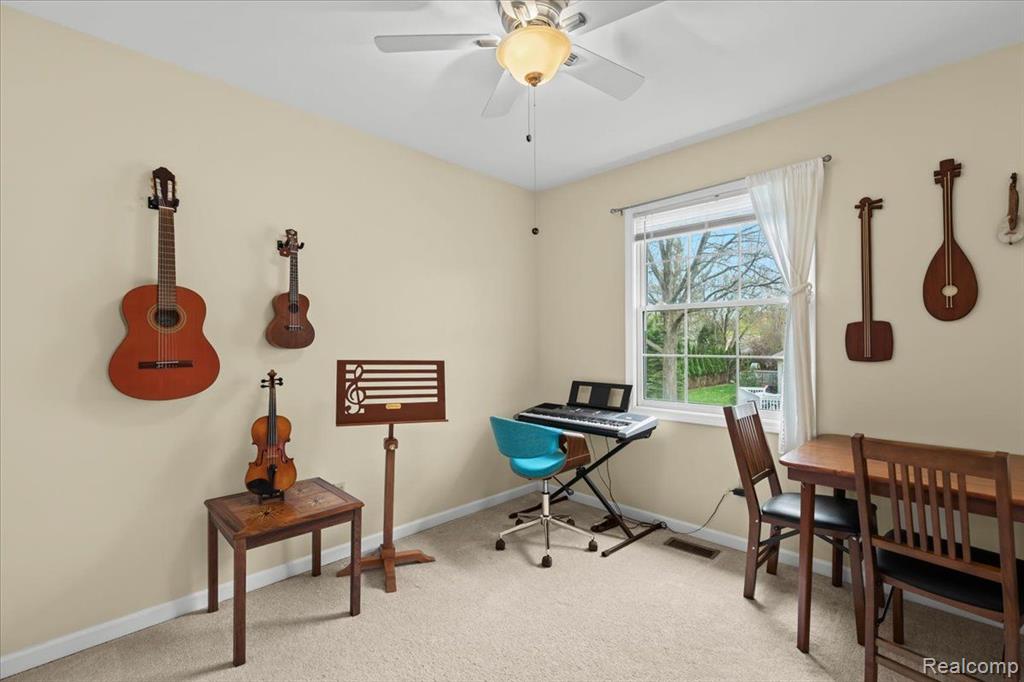 514 MILL POND Drive, Fenton, MI 48430 — Photo 23