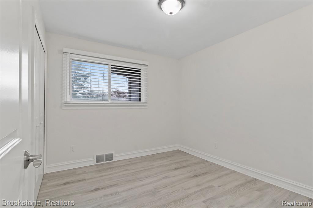 41920 MAROLD Drive, Sterling Heights, MI 48314 — Photo 24