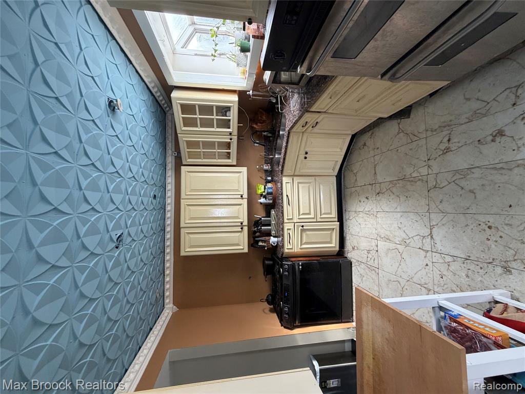 5025 Haverhill Street, Detroit, MI 48224 — Photo 2
