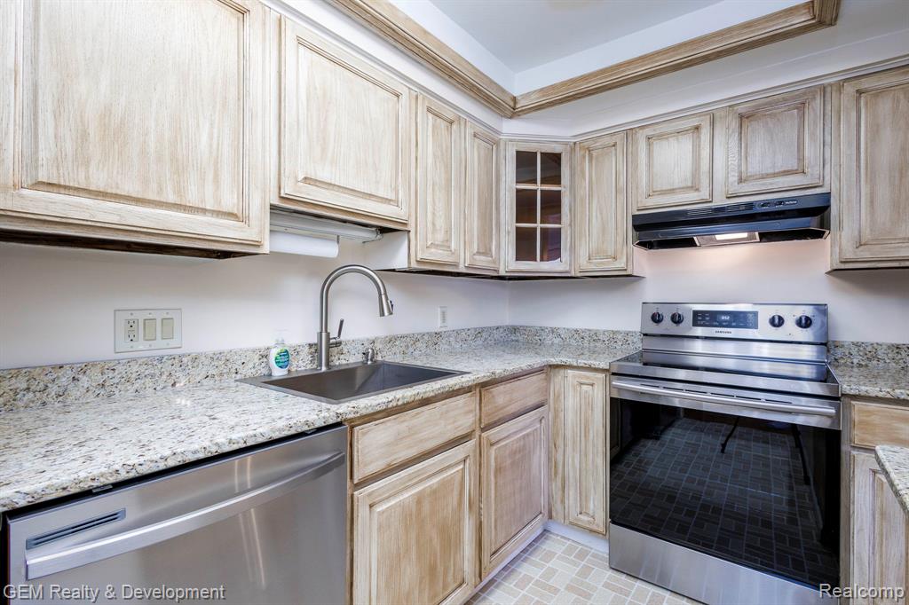 19627 Neptune Court, Northville, MI 48167 — Photo 8
