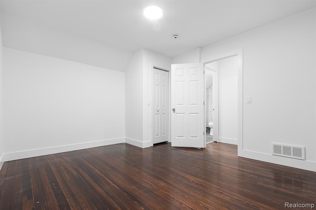 5442 Iroquois Street, Detroit, MI 48213 — Photo 16