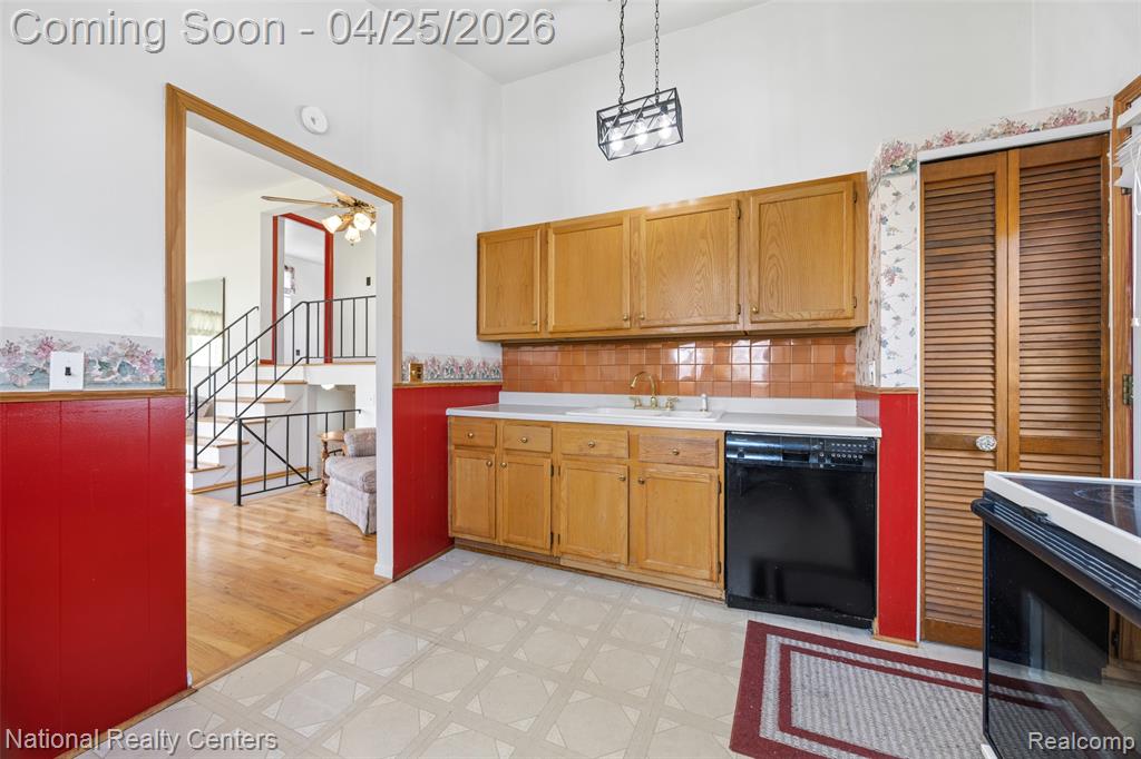 28951 Cherry Hill Road, Inkster, MI 48141 — Photo 13