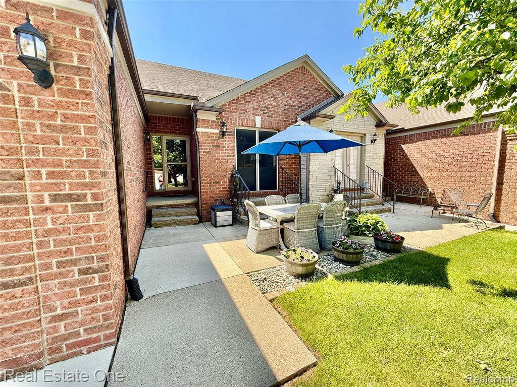 51063 Paxton Drive, New Baltimore, MI — Photo 2