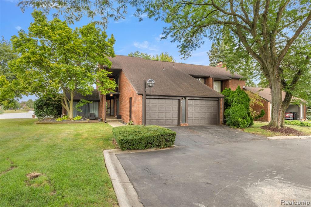 3011 Lindenwood Drive, Dearborn, MI 48120 — front exterior