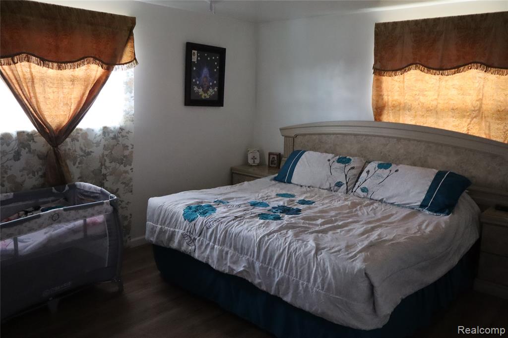 39552 Forbes Drive, Sterling Heights, MI 48310 — Photo 33