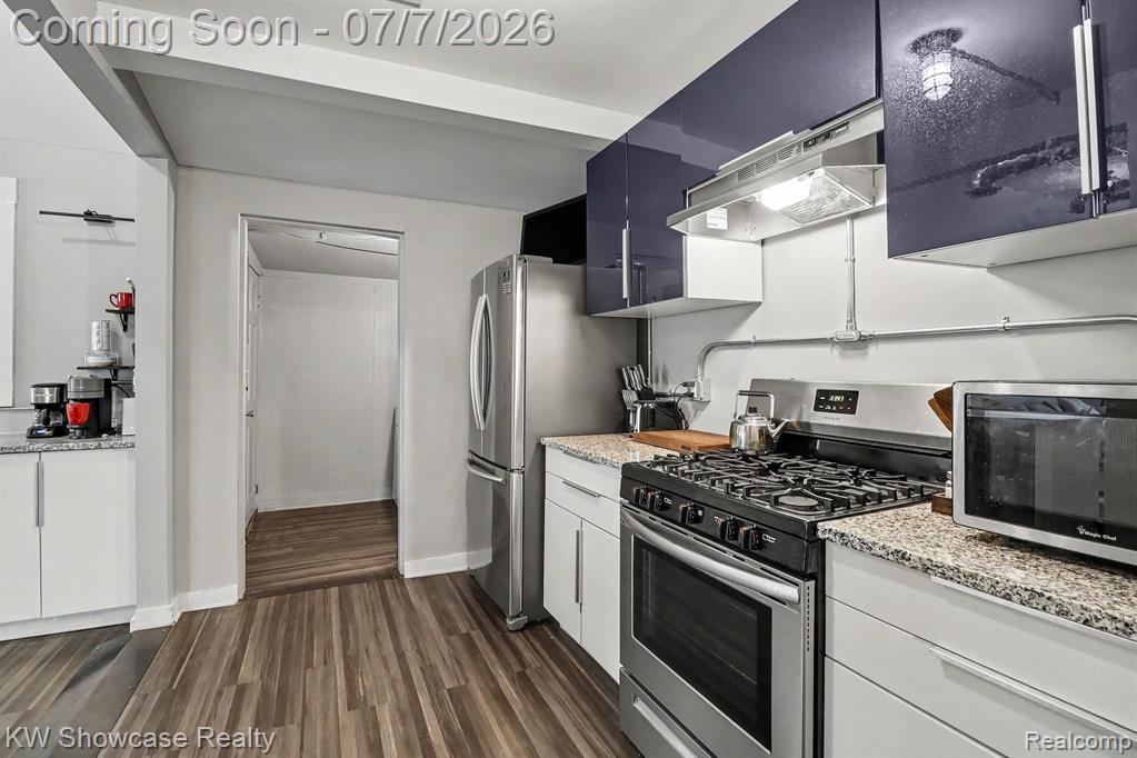 435 W Sonoma Avenue, Hazel Park, MI 48030 — Photo 7