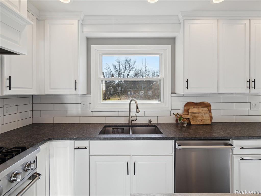 41169 STONE HAVEN Road, Northville, MI 48168 — Photo 13
