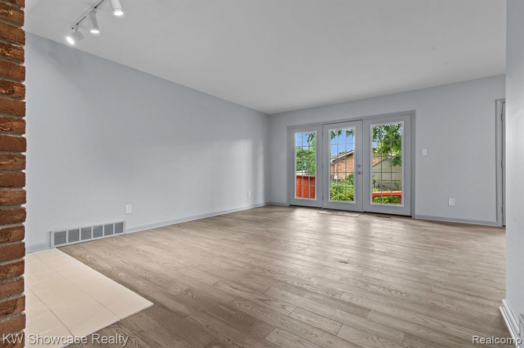 43351 ASPEN Drive, Sterling Heights, MI 48313 — Photo 4