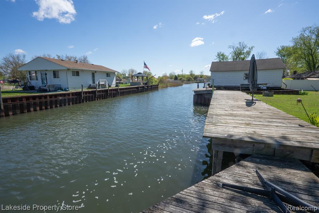 2662 Cottage Lane, MI 48028 — Photo 15