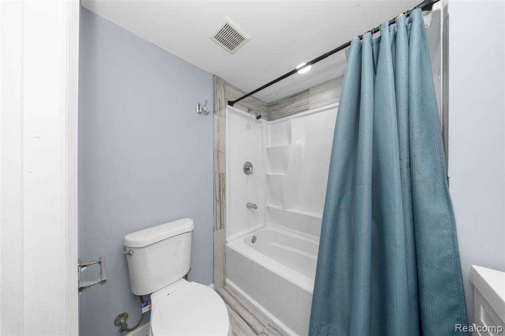 178 Lamay Avenue, Ypsilanti, MI 48198 — Photo 34