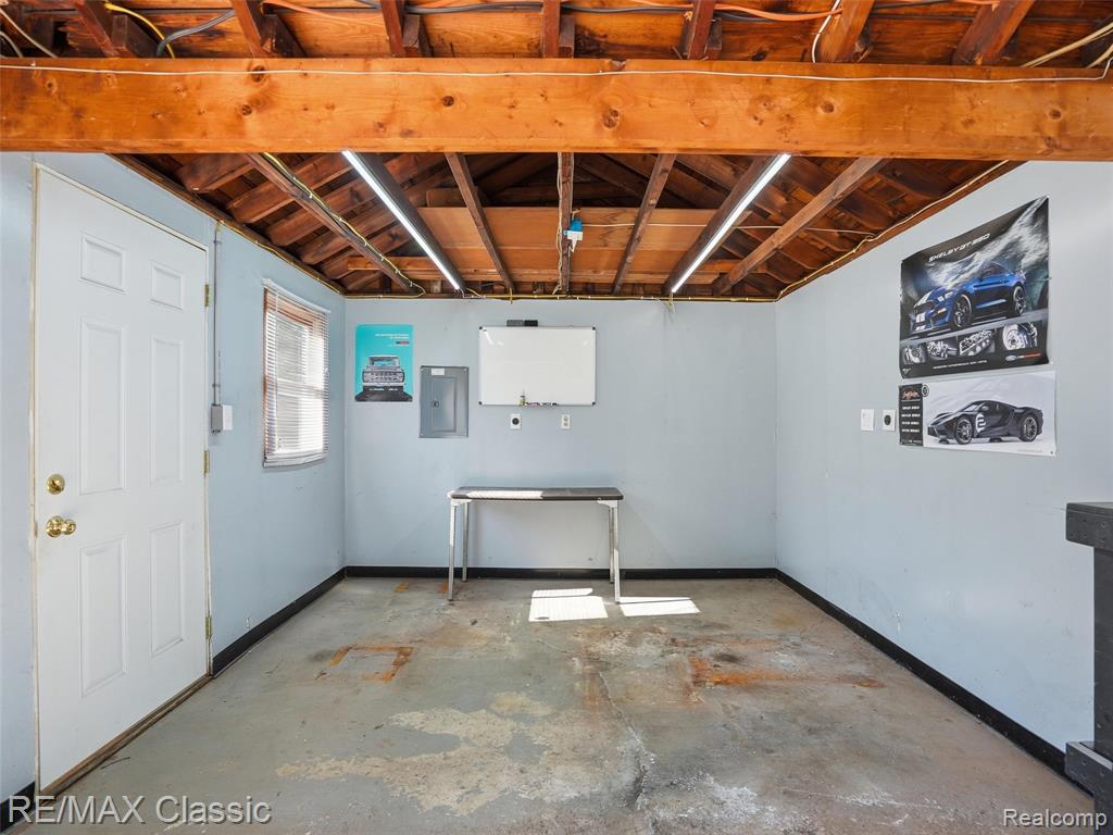 9116 Tecumseh Avenue, Redford, MI 48239 — Photo 38