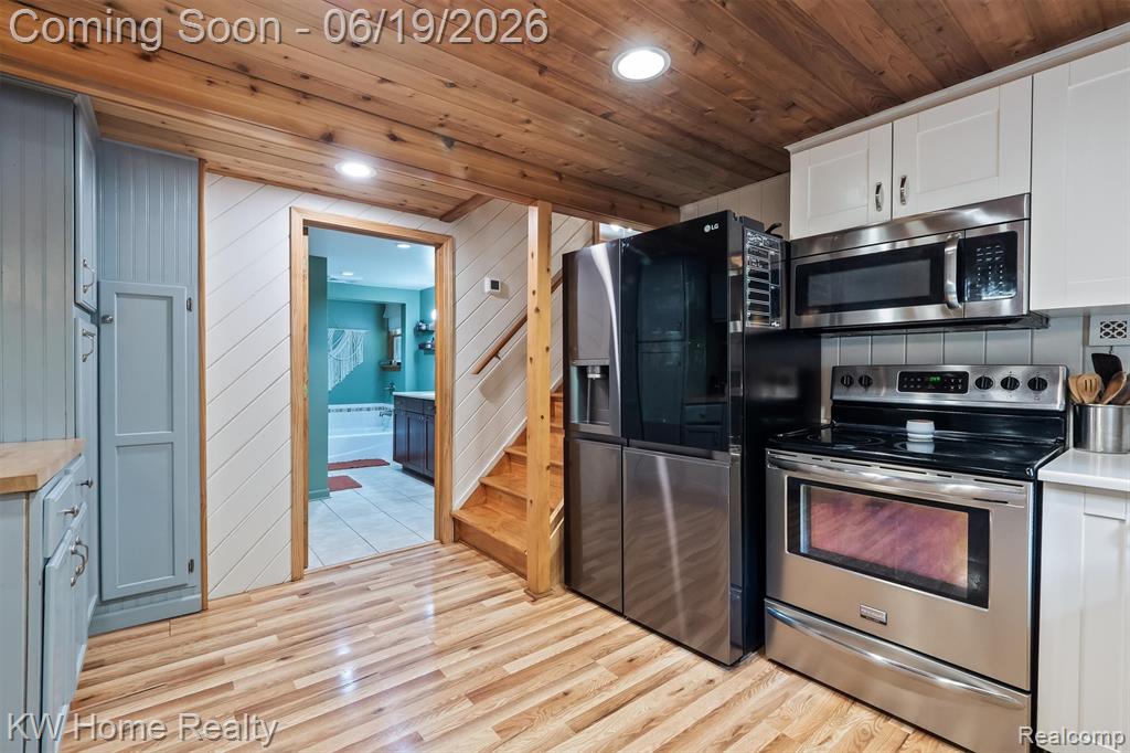 4474 Five Lakes Road, North Branch, MI 48461 — Photo 11