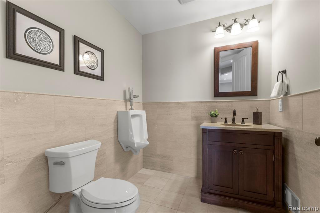 8439 Boulder Shores Drive, South Lyon, MI 48178 — Photo 61