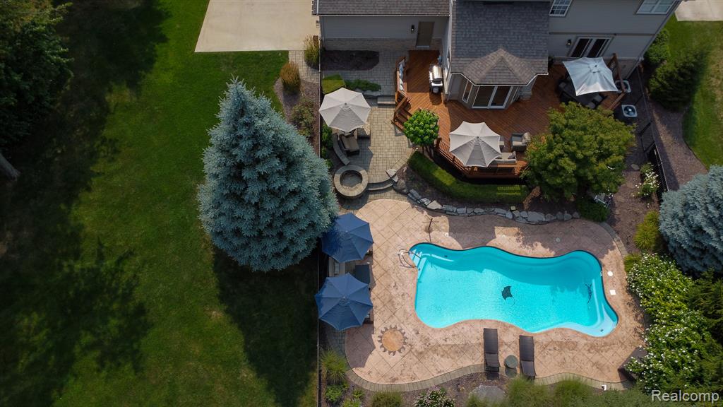 4910 Knollcrest Court, Commerce Twp, MI 48382 — Photo 51