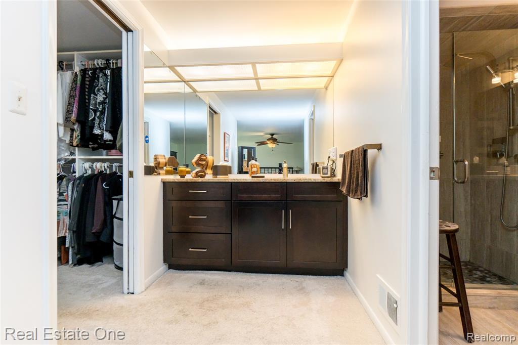 7308 Creek View Circle, West Bloomfield, MI — Photo 43