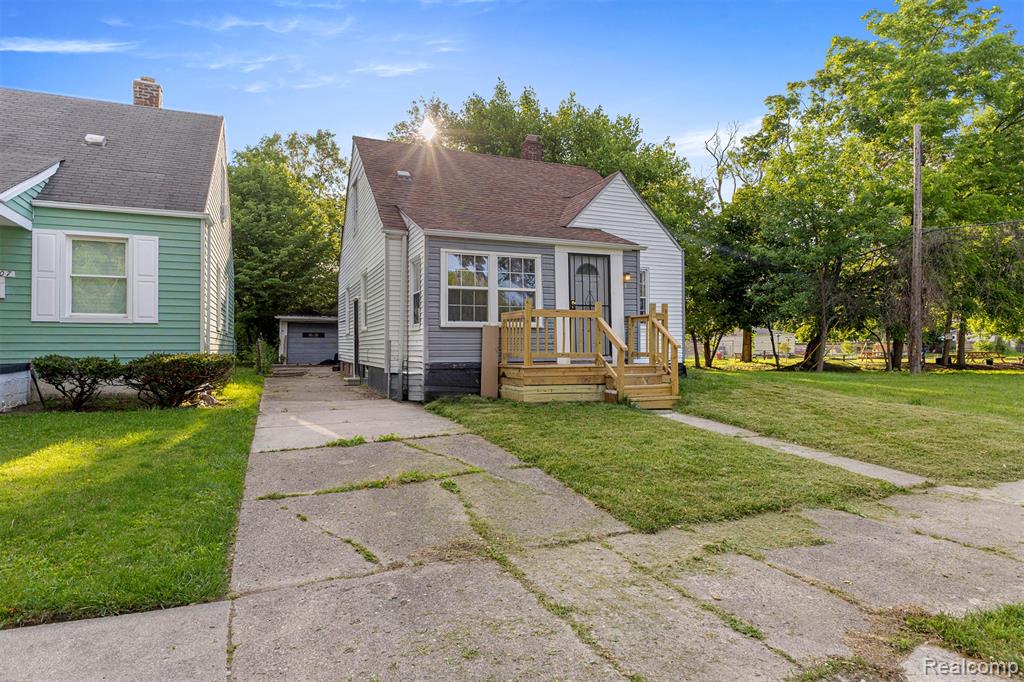 7415 Plainview Avenue, Detroit, MI 48228 — Photo 2