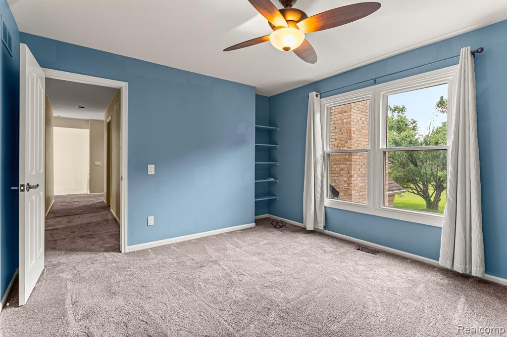 47553 TEN POINT Drive, Canton, MI 48187 — Photo 27