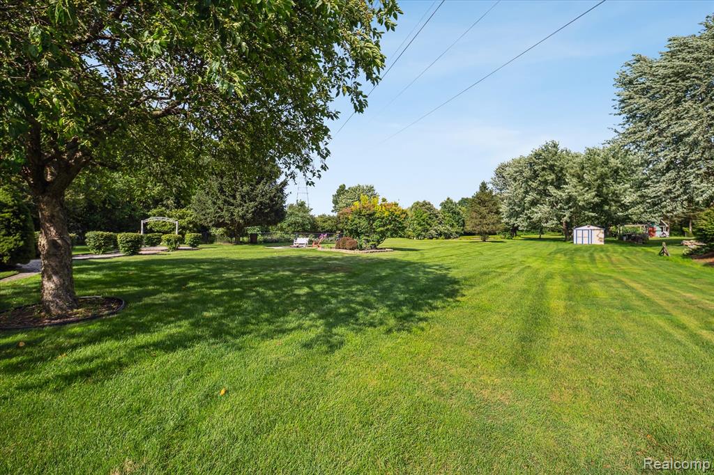 56764 Jewell Road, Shelby Twp, MI 48315 — Photo 36