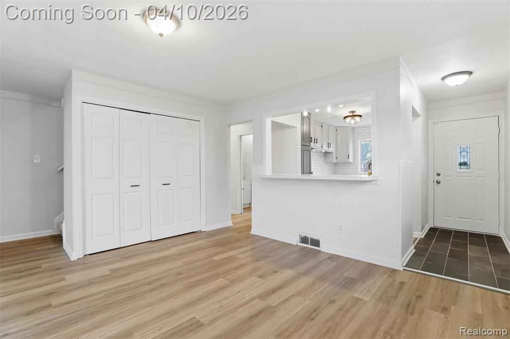 20201 Lancaster Street, Harper Woods, MI 48225 — Photo 5