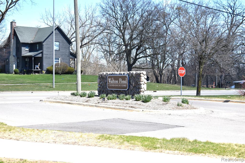 819 Brandon Avenue, Pontiac, MI 48340 — Photo 6