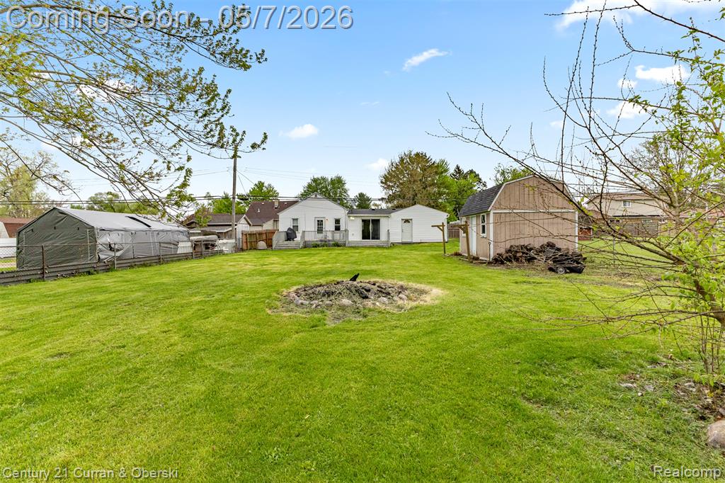 24628 Woodland Drive, Flat Rock, MI 48134 — Photo 34