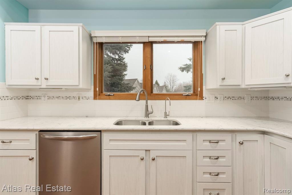 9096 EMILY Drive, Davison, MI 48423 — Photo 20