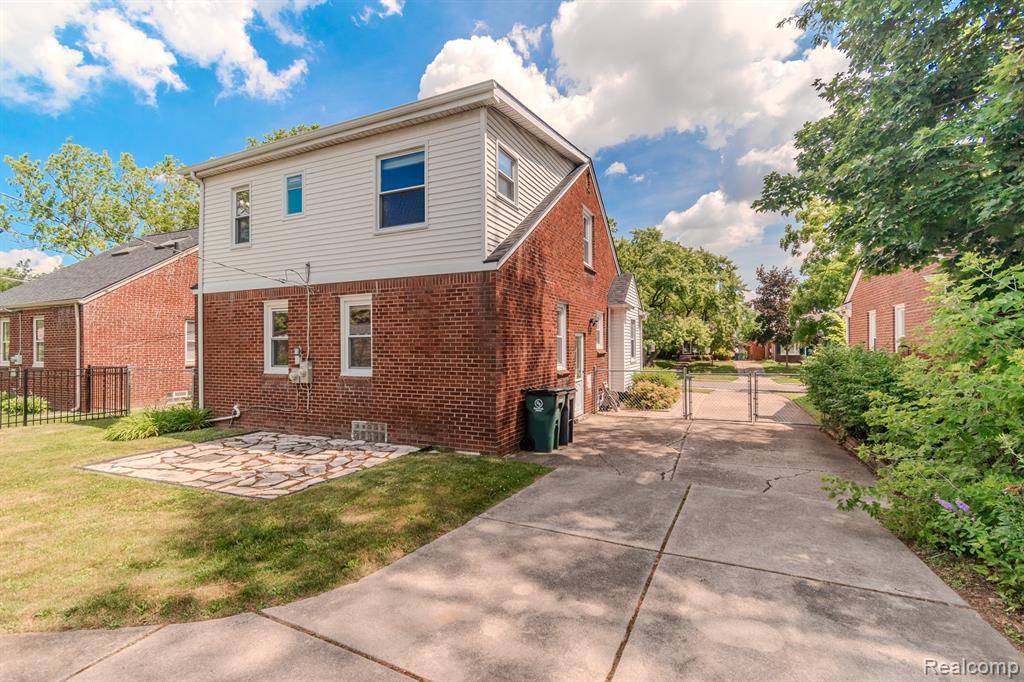 4355 Elmwood Avenue, Royal Oak, MI 48073 — Photo 21