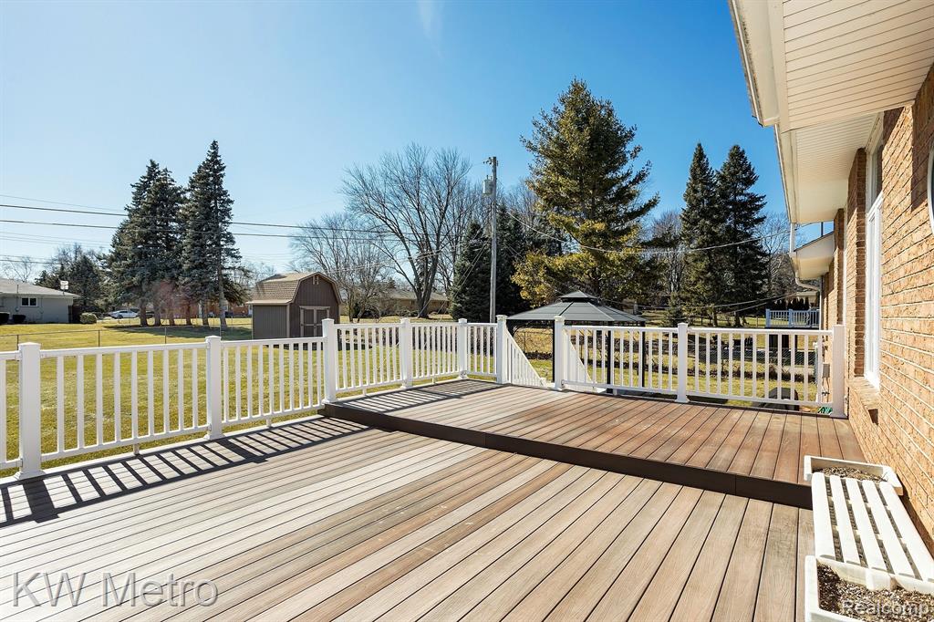 55 BOYKEN Road, Rochester Hills, MI 48307 — Photo 44