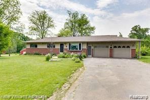 11510 Torrey Road, Fenton, MI 48430 — front exterior