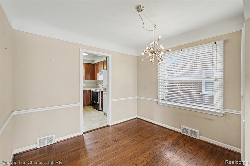 13146 Hart Avenue, Huntington Woods, MI — Photo 6