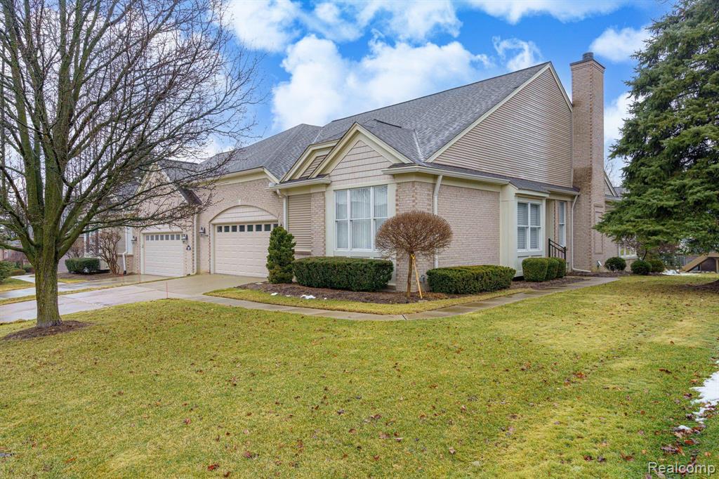 512 WYNGATE Drive, Rochester, MI 48307 — Photo 2
