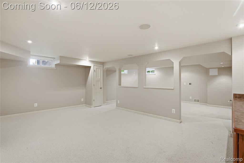 830 Hemingway Road, Lake Orion, MI 48362 — Photo 36