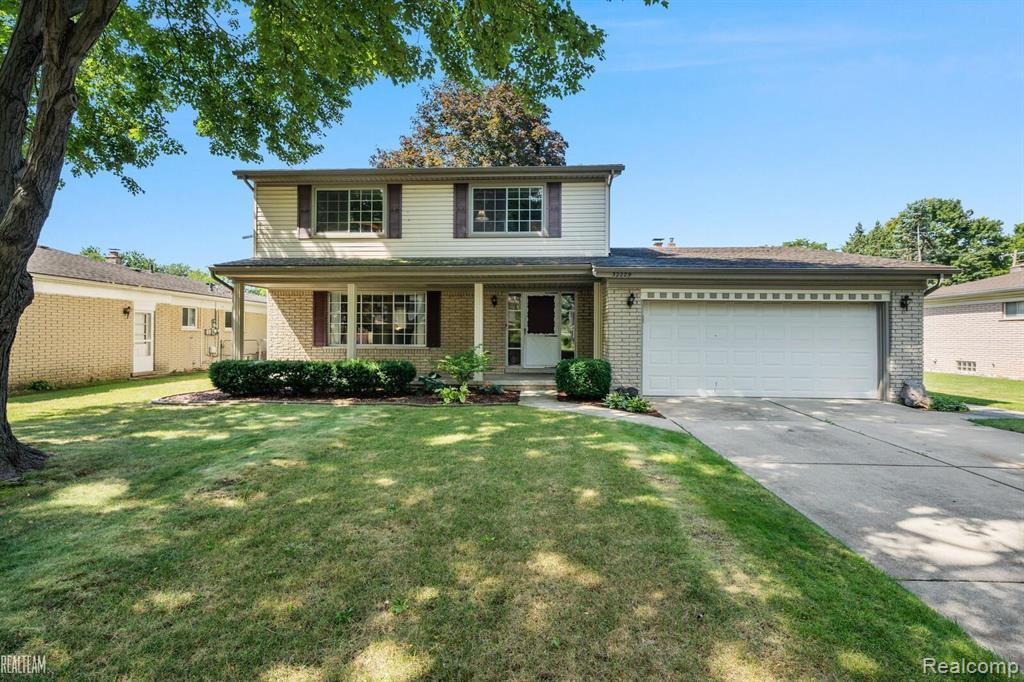 32229 Cambridge Drive, Warren, MI 48093