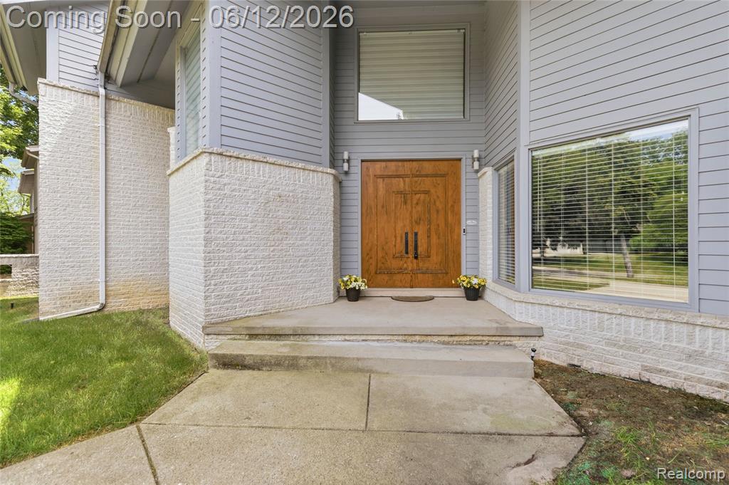 4057 Fox Lake Drive, Bloomfield Hills, MI 48302 — Photo 5