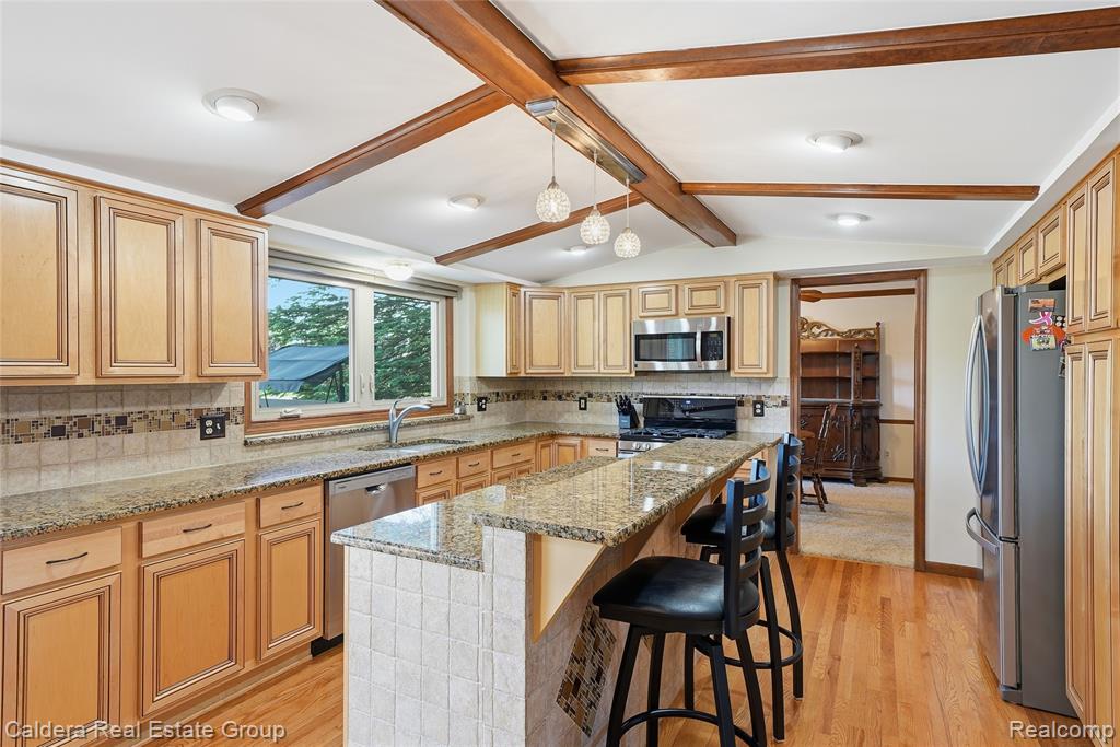 8915 Chestnut Run Drive, Utica, MI 48317 — Photo 18