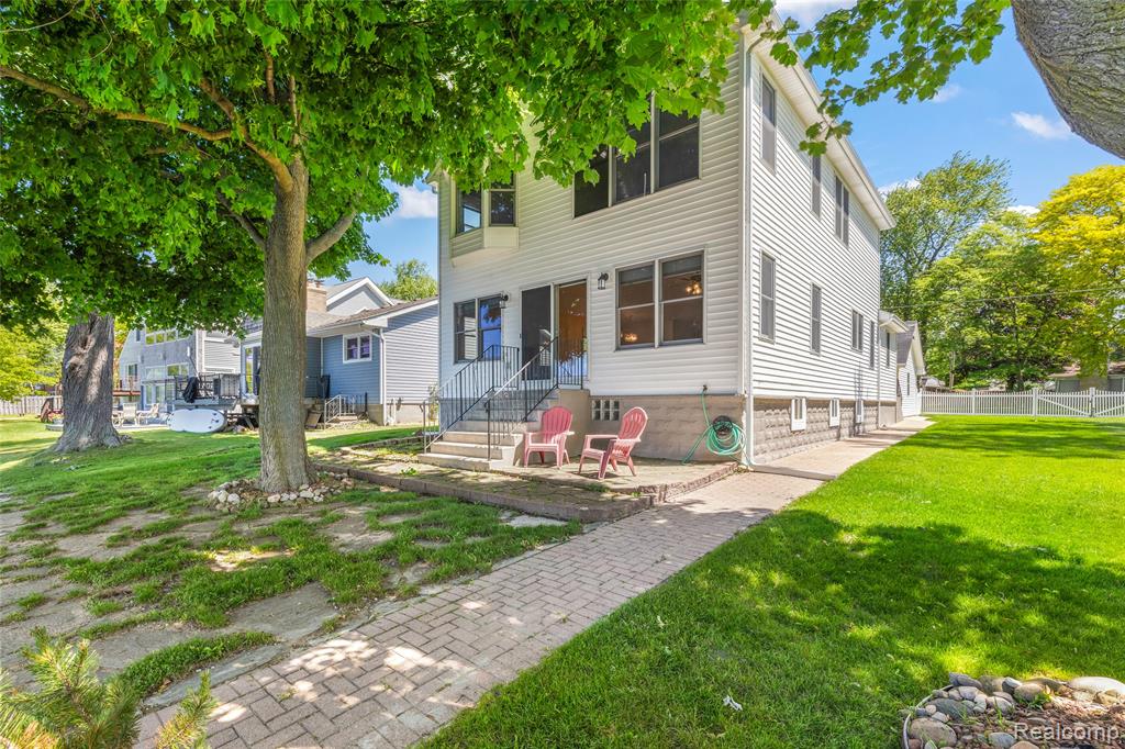 4333 Hunters Drive, Highland, MI 48356 — Photo 4